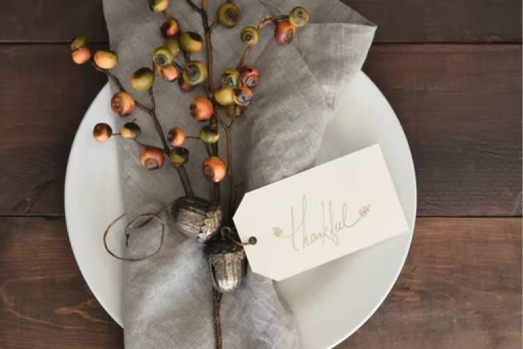How to decorate for Thanksgiving in your home?